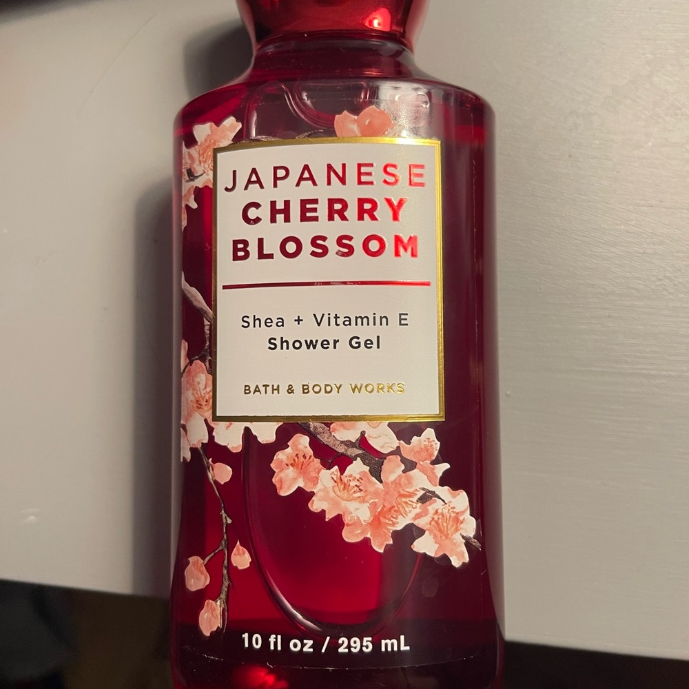 Bath and Body Works Japanese Cherry Blossom Shower Gel